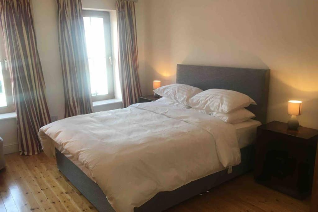 Apartment 4, Clifden Bay Apartments Екстер'єр фото