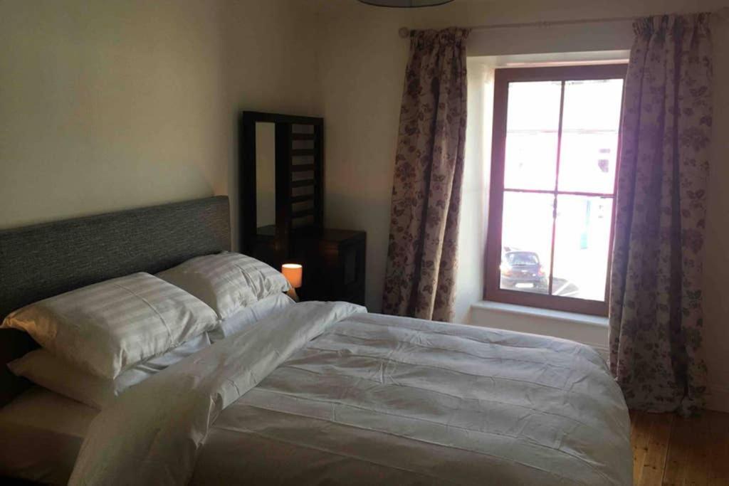 Apartment 4, Clifden Bay Apartments Екстер'єр фото