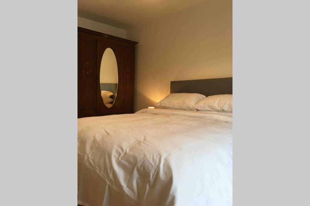 Apartment 4, Clifden Bay Apartments Екстер'єр фото