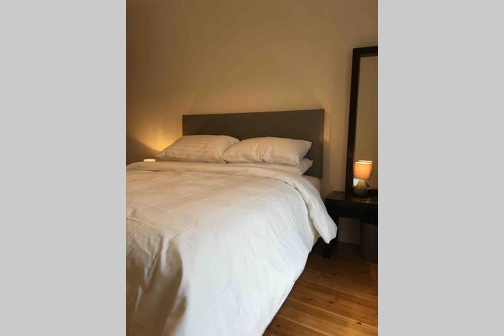 Apartment 4, Clifden Bay Apartments Екстер'єр фото